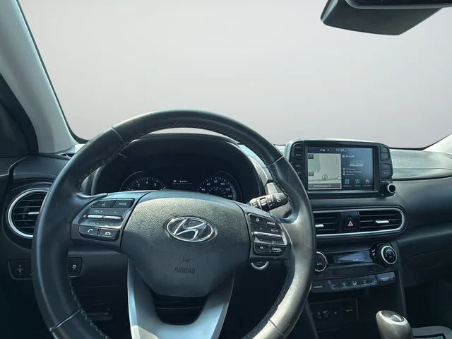 Used 2019 Blue Hyundai Ultimate image 9