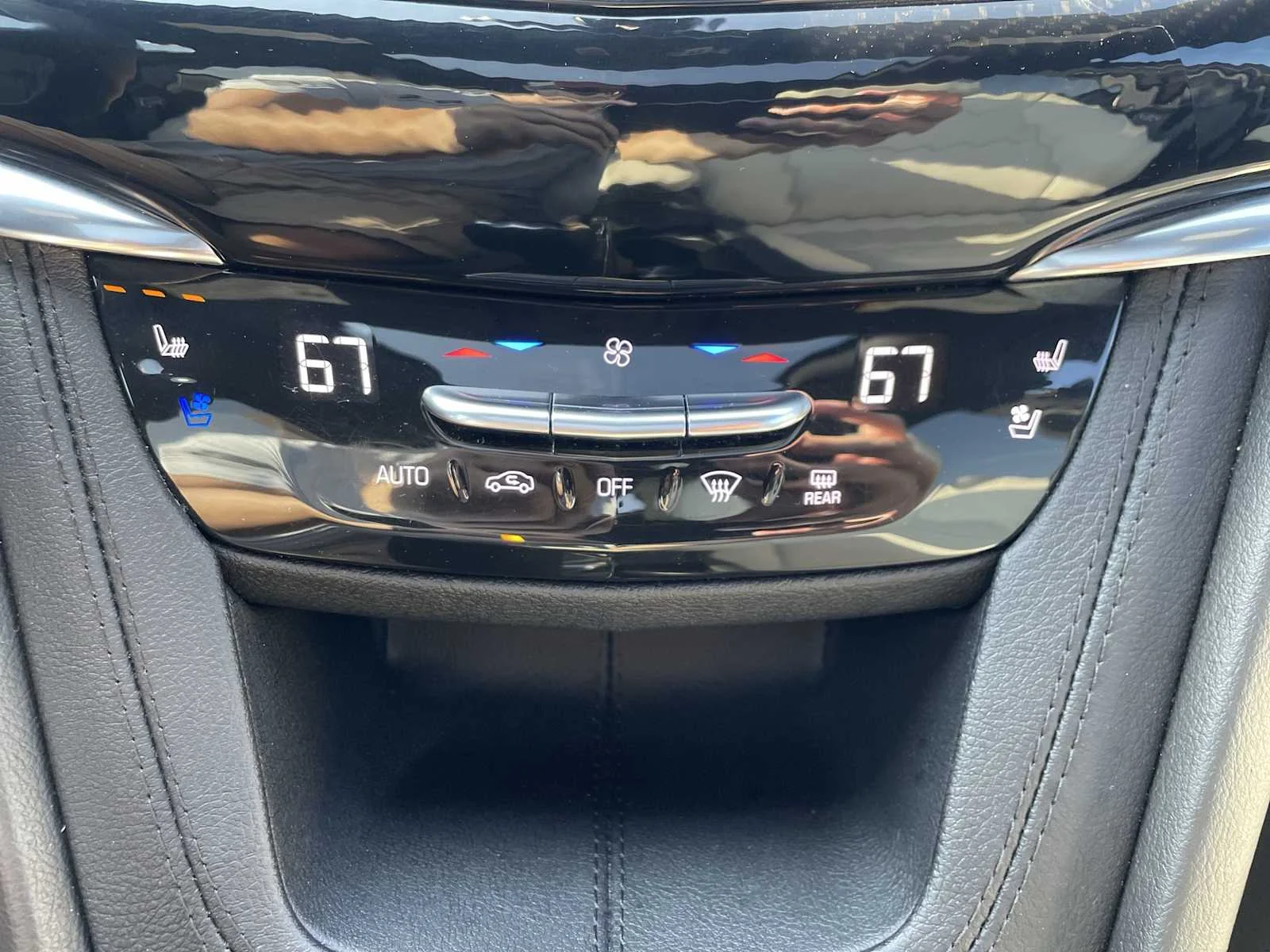 2023 Cadillac XT6 Sport - Photo 19