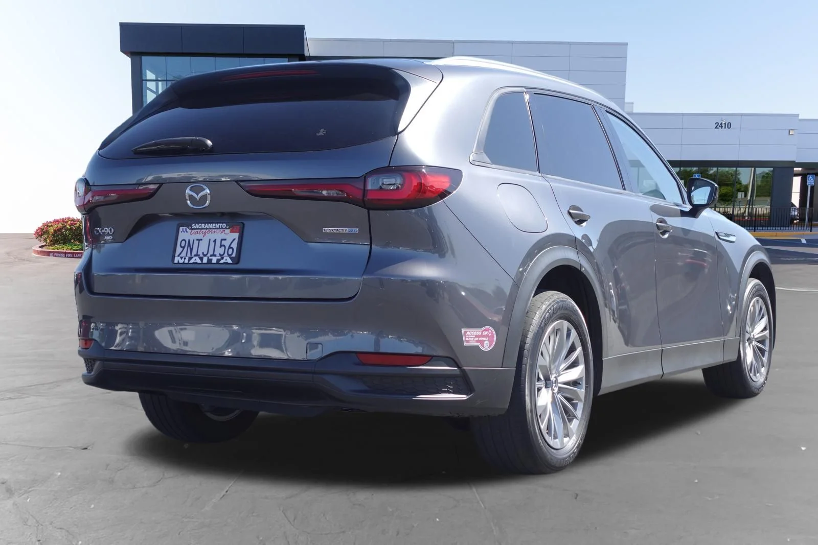 Certified Used 2024 Machine Gray Metallic Mazda Preferred image 4
