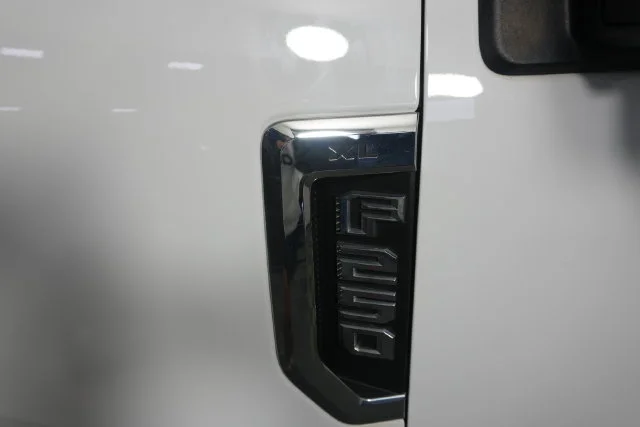 Used 2019 Oxford White Ford XL image 20