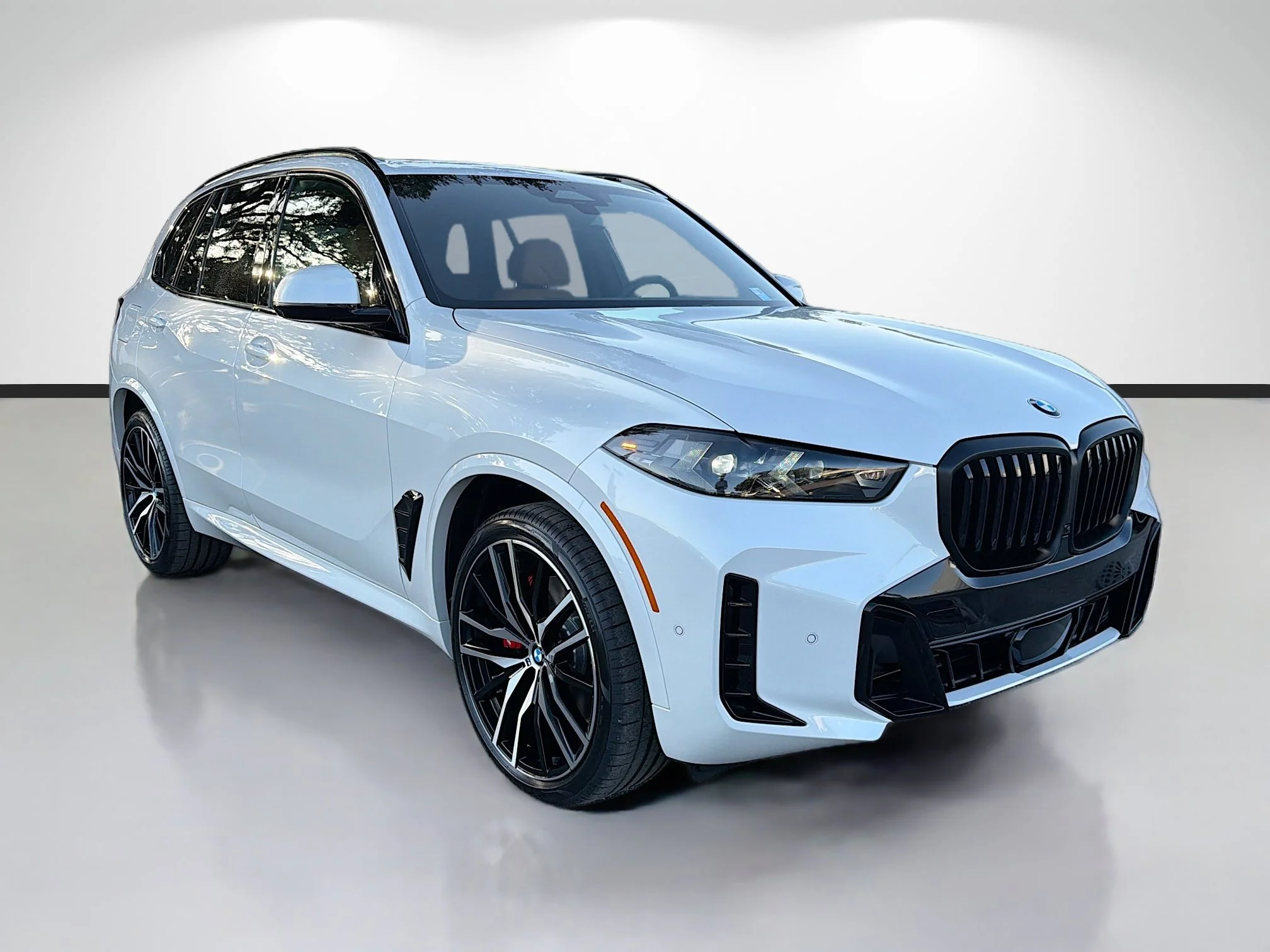 New 2026 Mineral White Metallic BMW xDrive40i image 1