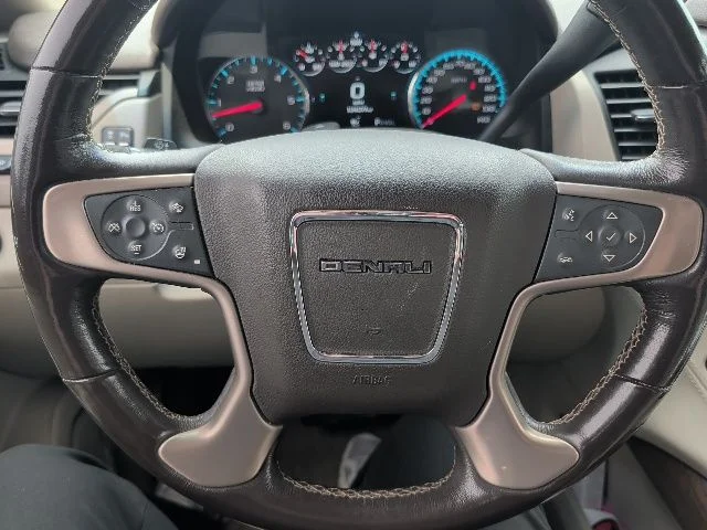 Used 2018 White GMC Denali image 22