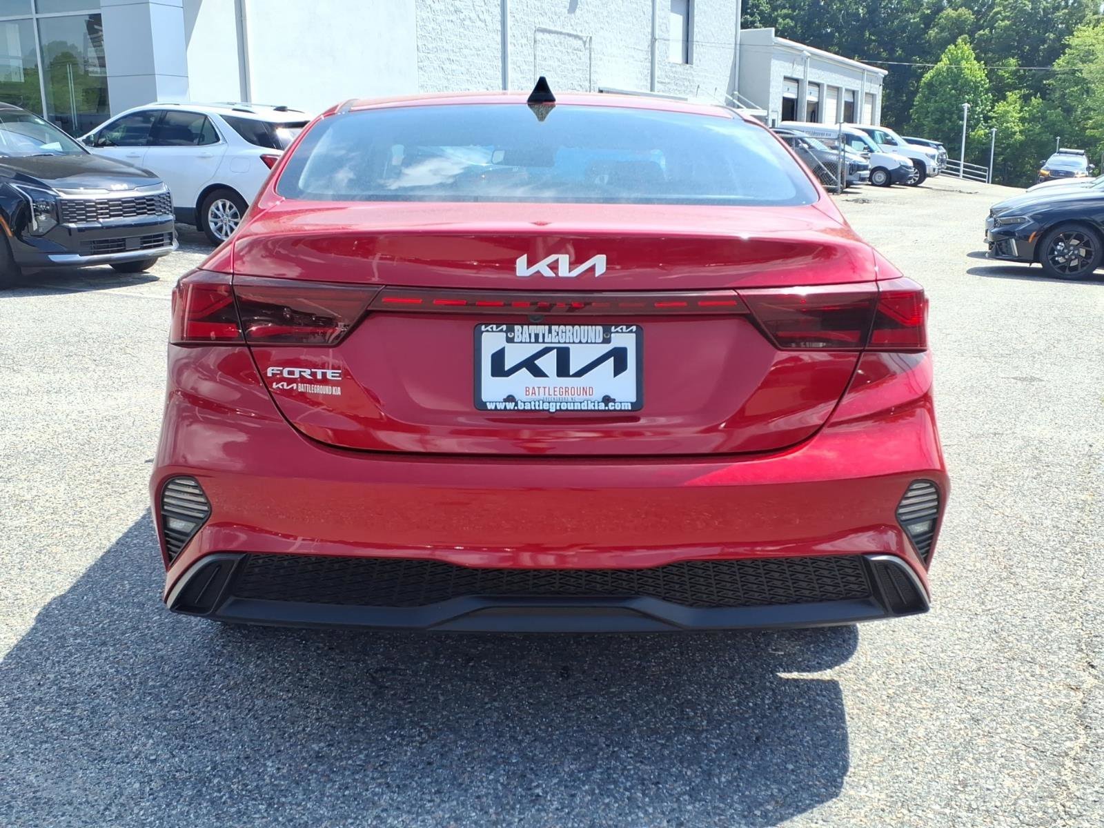Used 2023 Currant Red Kia LXS image 23