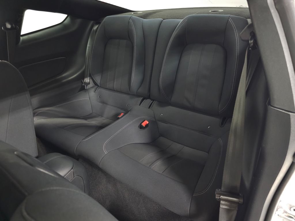 Used 2019 Oxford White Ford GT image 28