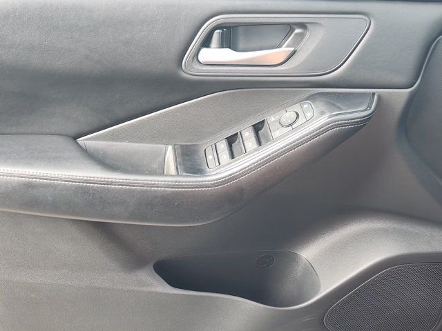 Used 2025 Gray Nissan SV image 23
