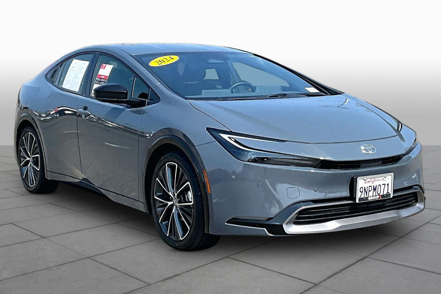 Used 2024 Guardian Gray Toyota XLE image 2