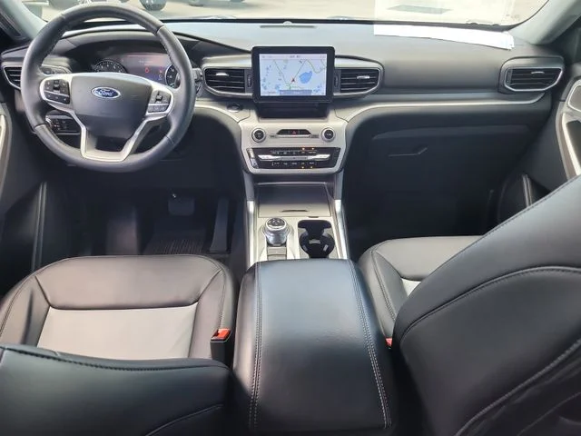 Used 2023 Blue Ford XLT image 16
