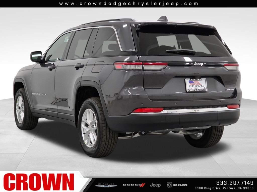 New 2026 Baltic Gray Metallic Clear-Coat Exterior Paint Jeep Laredo image 7
