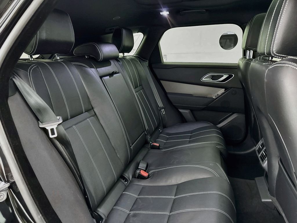Used 2022 Black Land Rover S image 28