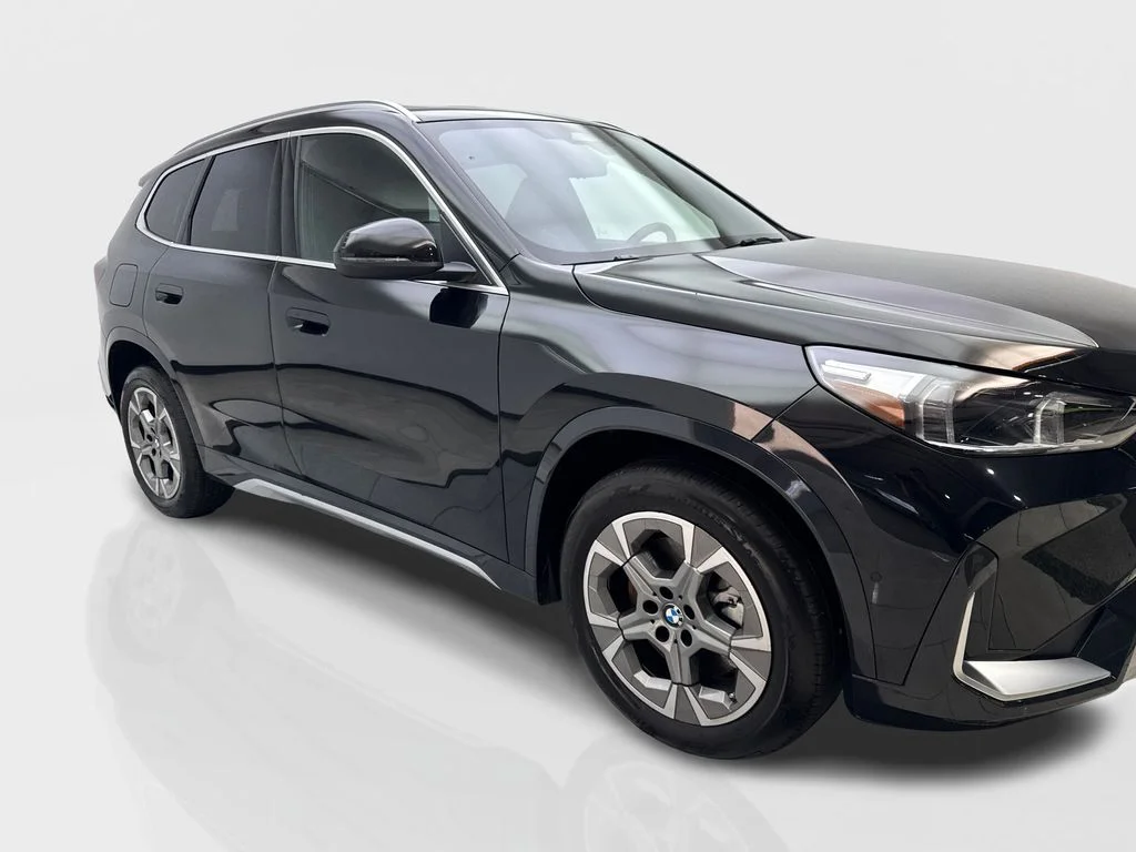 Used 2026 Black BMW xDrive28i image 12