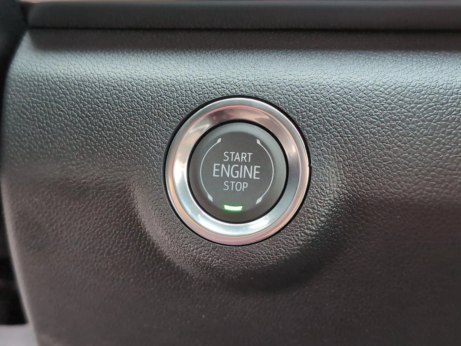 New 2026 Summit White GMC Elevation image 20