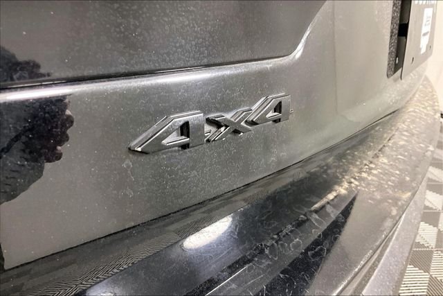 Used 2023 Black Jeep Altitude image 23