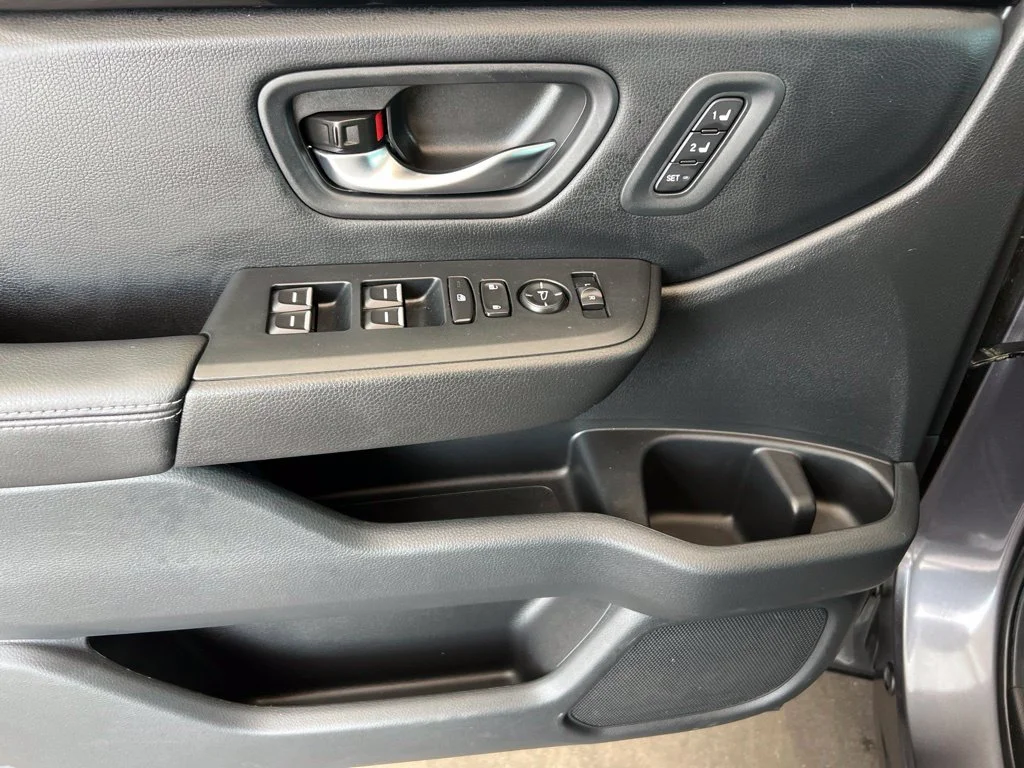 2025 Honda Pilot EX-L - Photo 11
