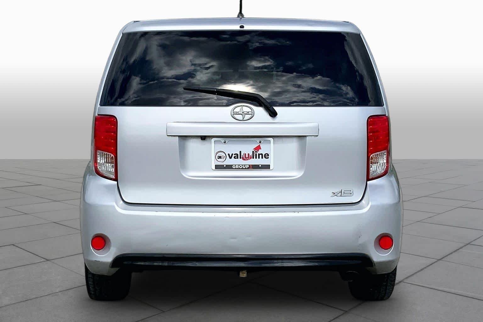 Used 2014 Classic Silver Metallic Scion  image 5