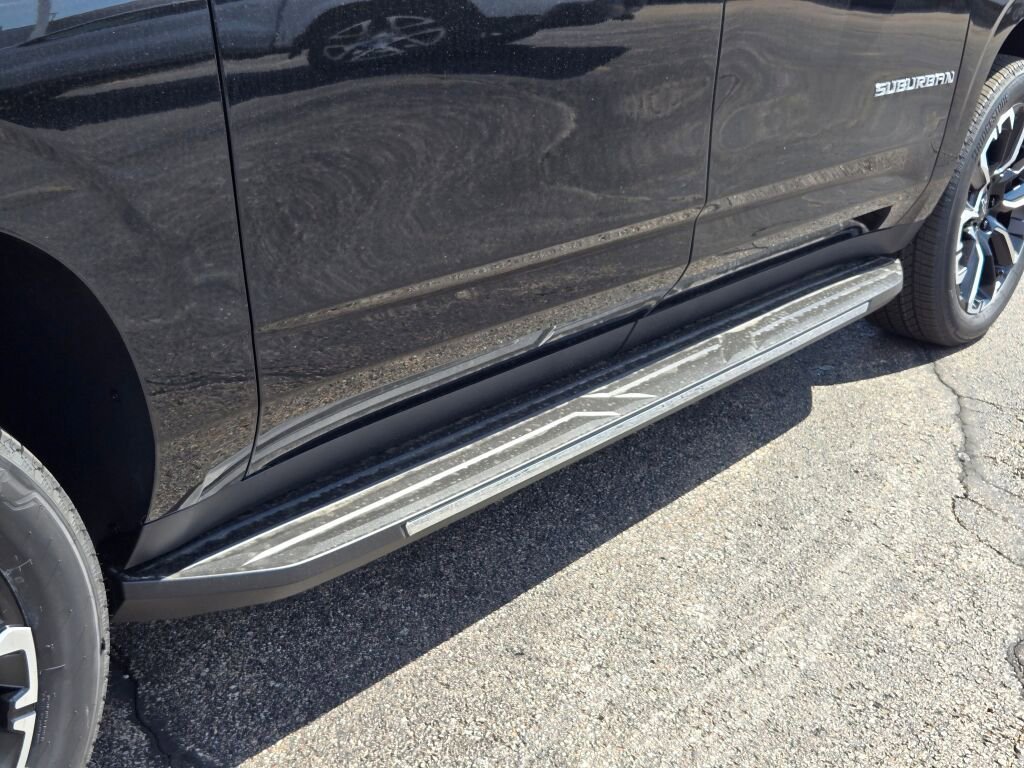 2026 Chevrolet Suburban High Country - Photo 12