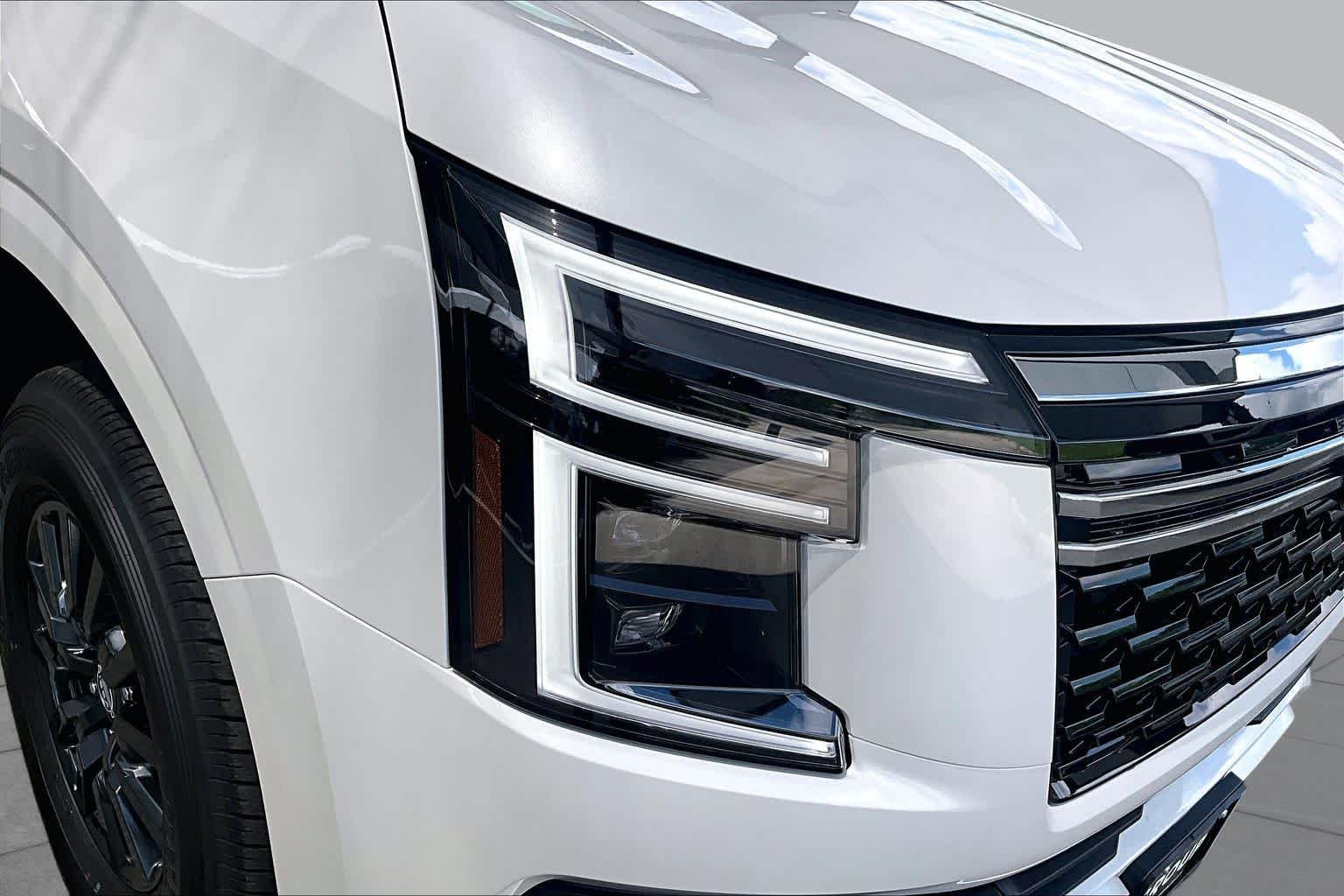New 2026 ASPEN WHIT QACG Nissan SV image 18