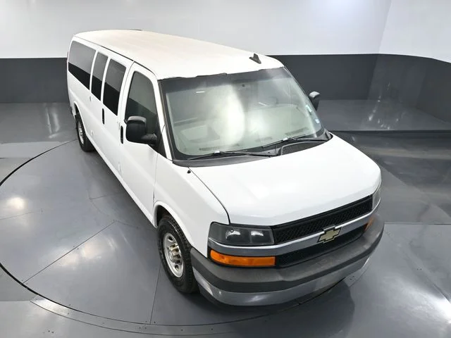2017 Chevrolet Express Passenger LS - Photo 46