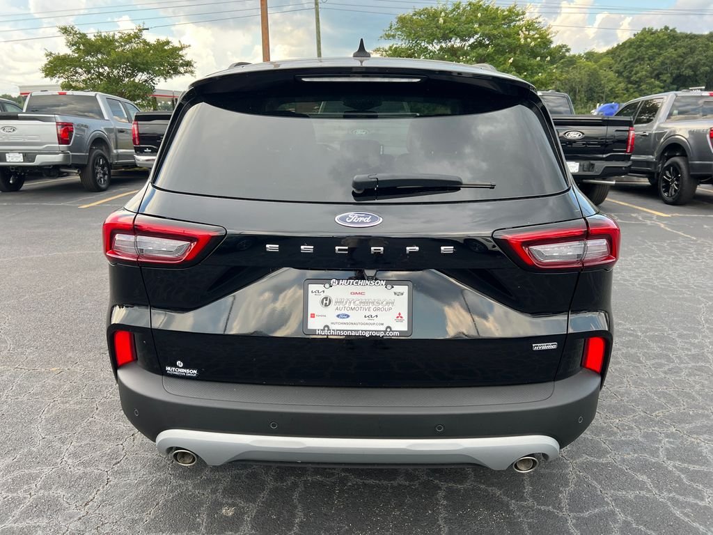 New 2026 Black Ford Base image 6