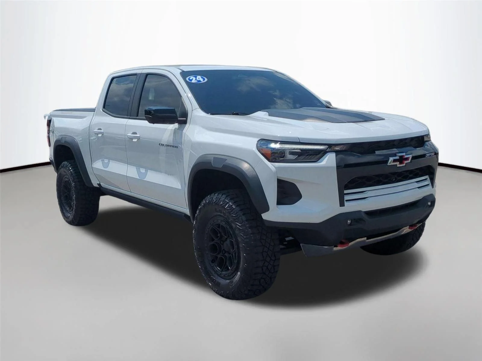 Used 2024 Summit White Chevrolet 4WD ZR2 image 7