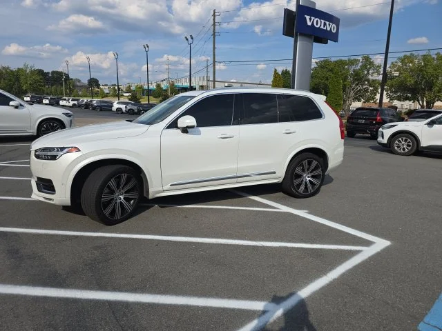 Used 2024 White Volvo Ultimate image 1