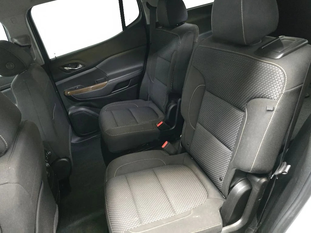 Used 2023 White GMC SLE image 30