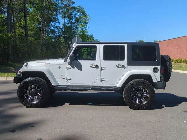 Used 2018 White Jeep Unlimited Sahara image 10