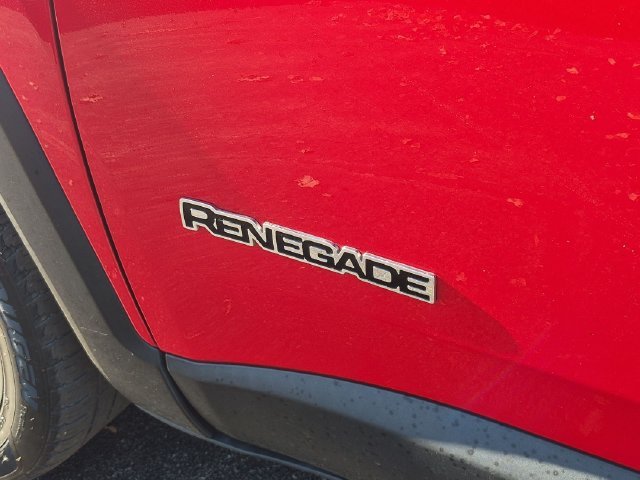 Used 2017 Red Jeep Latitude image 27