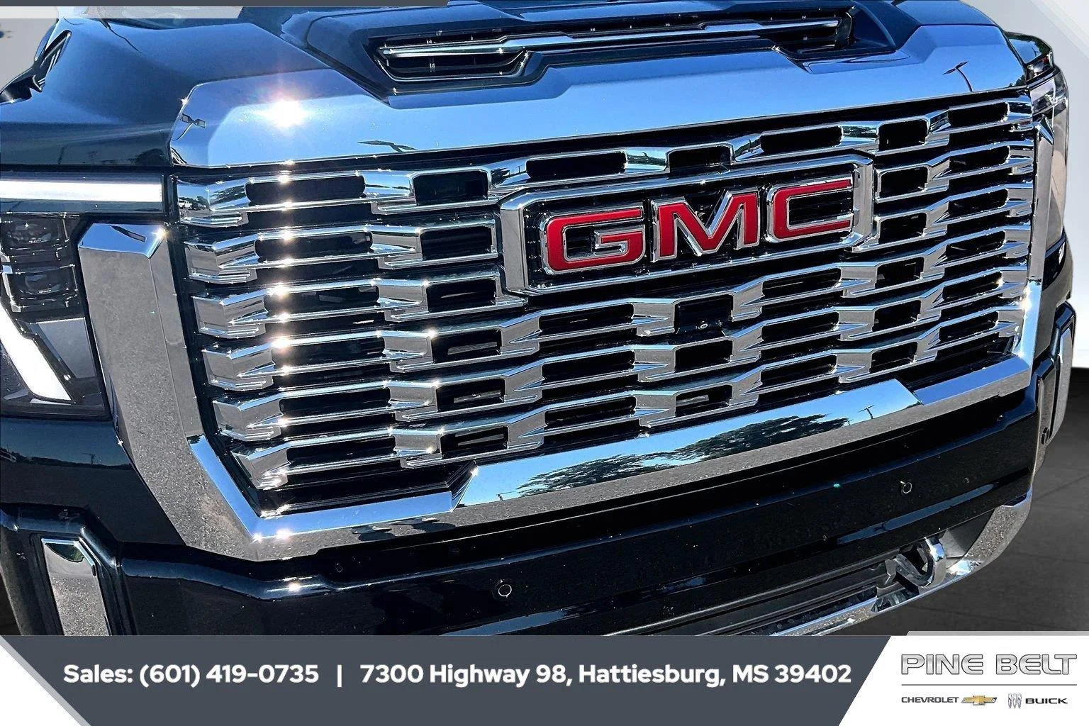Used 2024 Onyx Black GMC Denali image 22