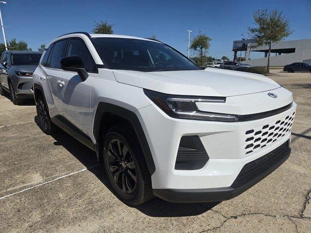 Used 2026 Ice Cap Toyota XLE Premium image 5