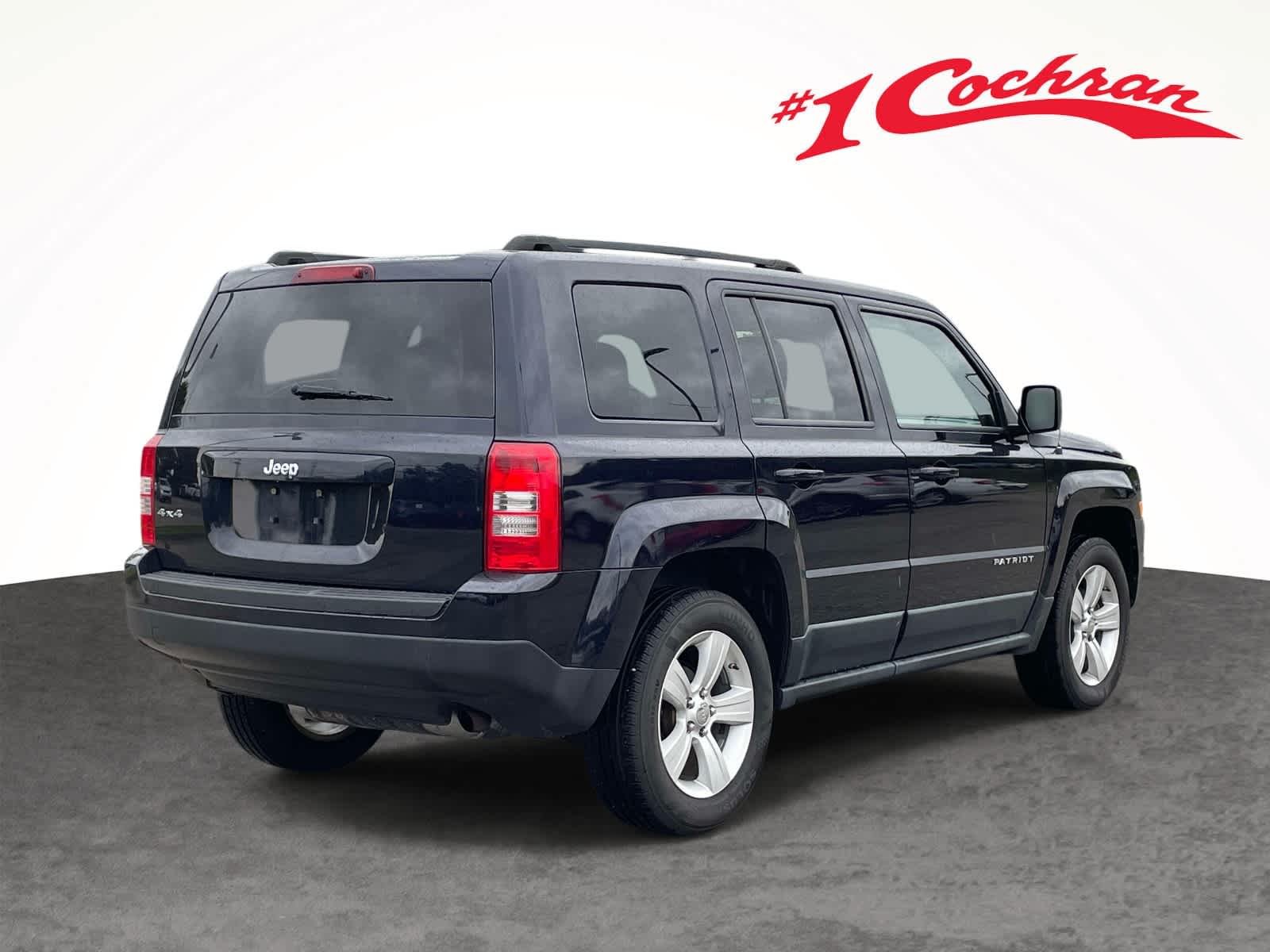 Used 2011 Blackberry Pearl Jeep Sport image 10