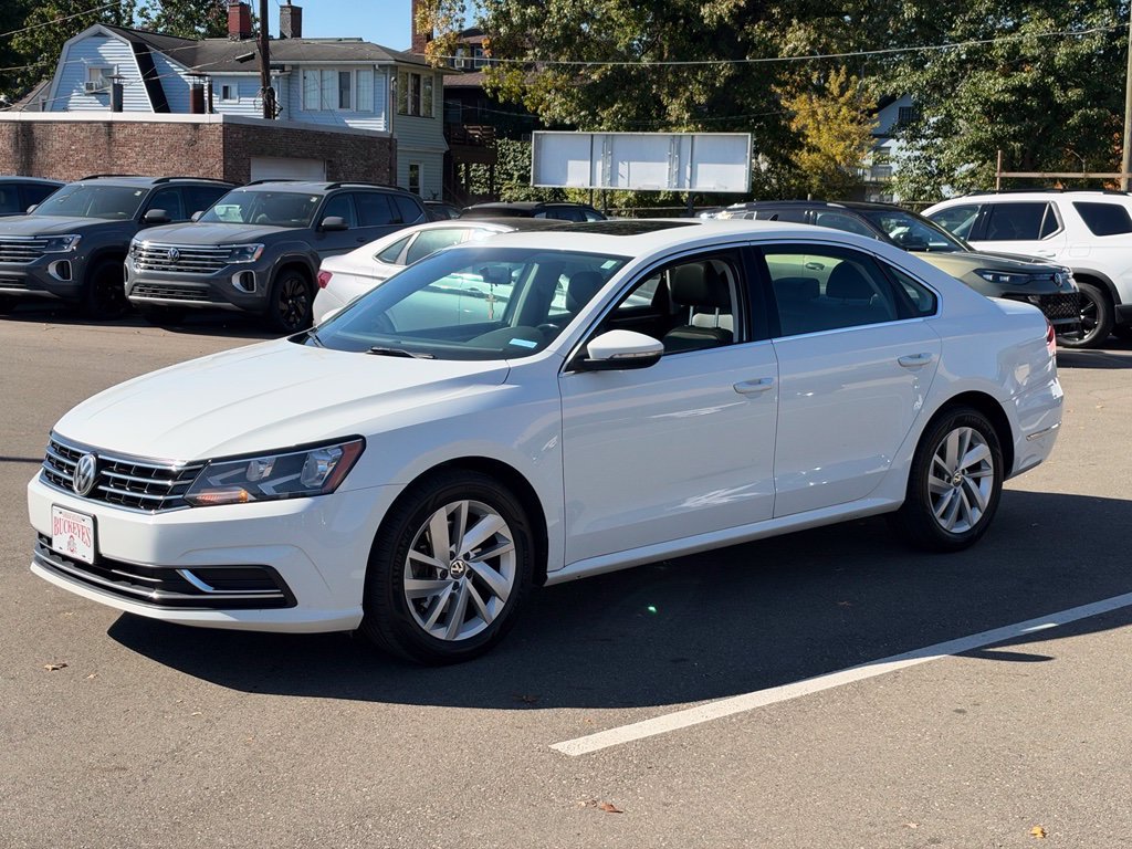 Used 2018 White Volkswagen 2.0T SE image 1