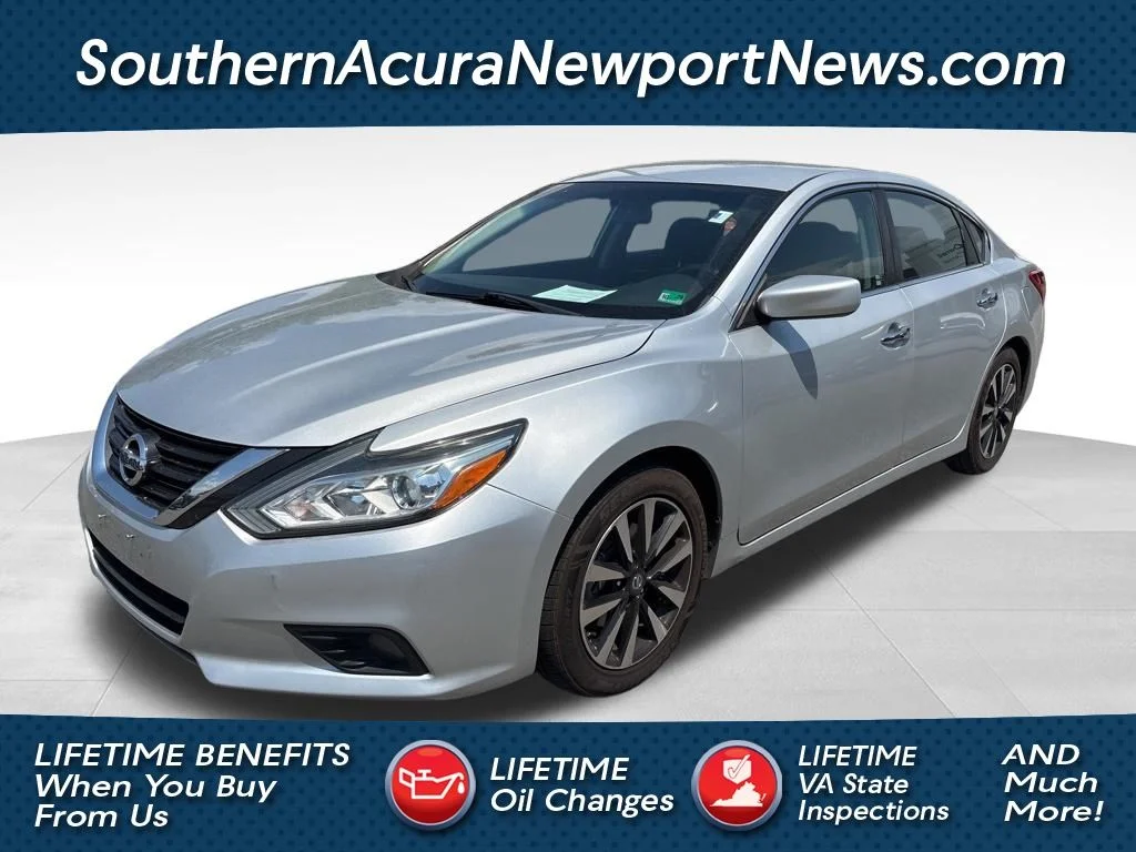 Used 2017 Silver Nissan 2.5 SV image 1