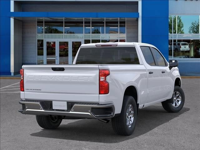 New 2026 Summit White Chevrolet WT image 4