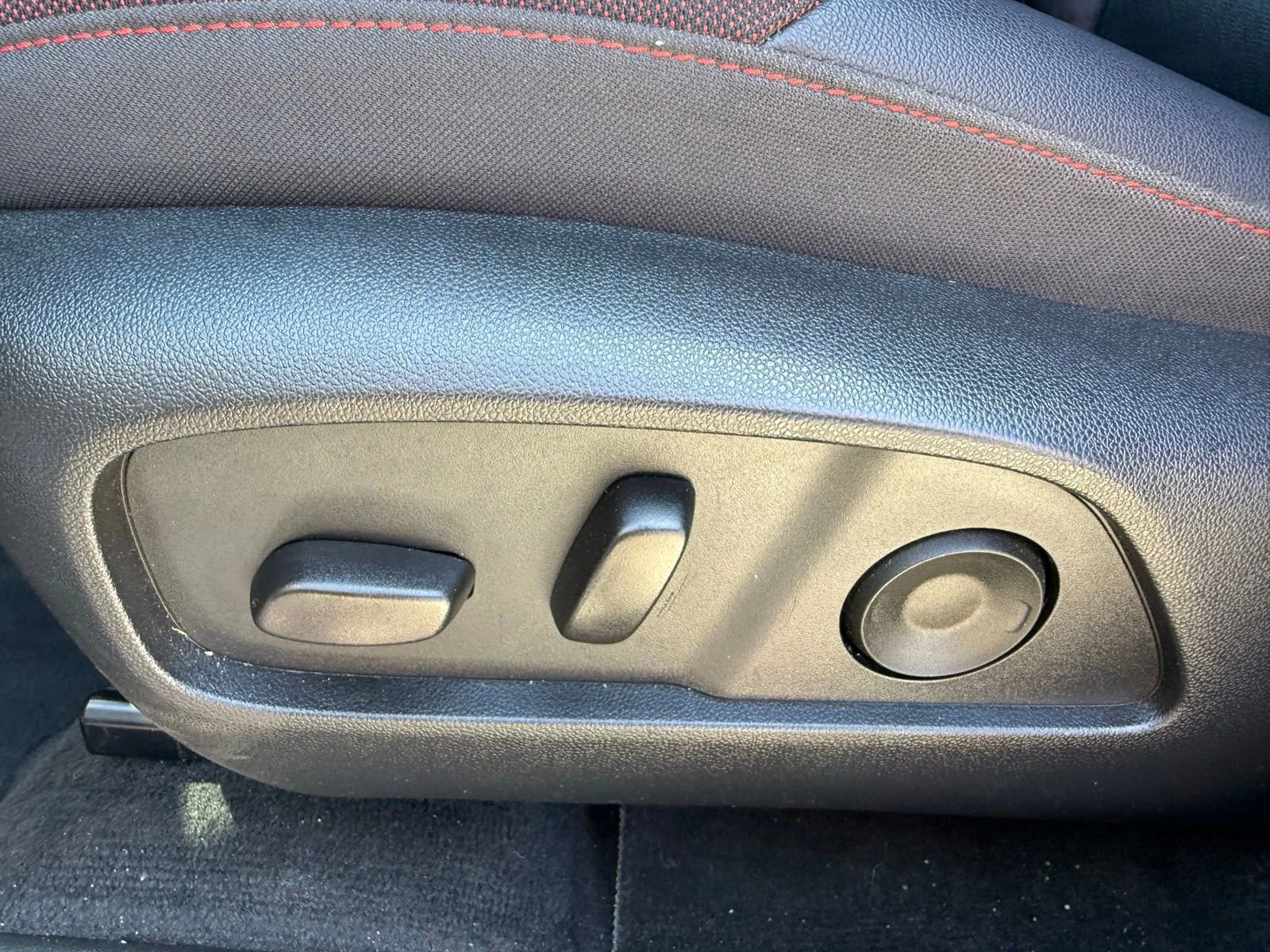 2025 Chevrolet Equinox RS - Photo 31