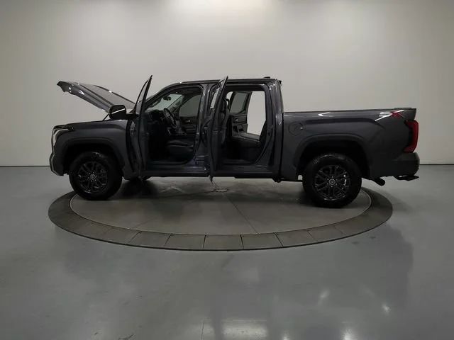 2024 Toyota Tundra SR5 - Photo 11