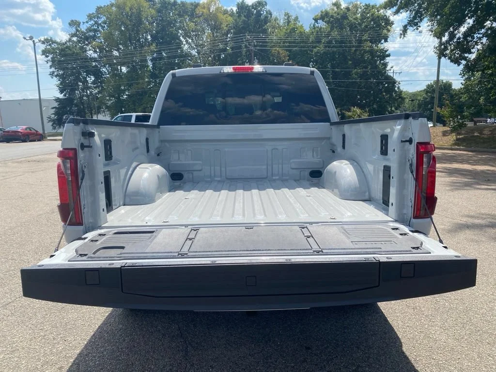 Used 2024  Ford XLT image 33