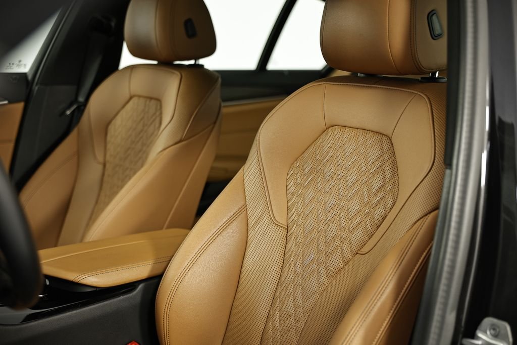 2023 BMW 5 Series 540i - Photo 24