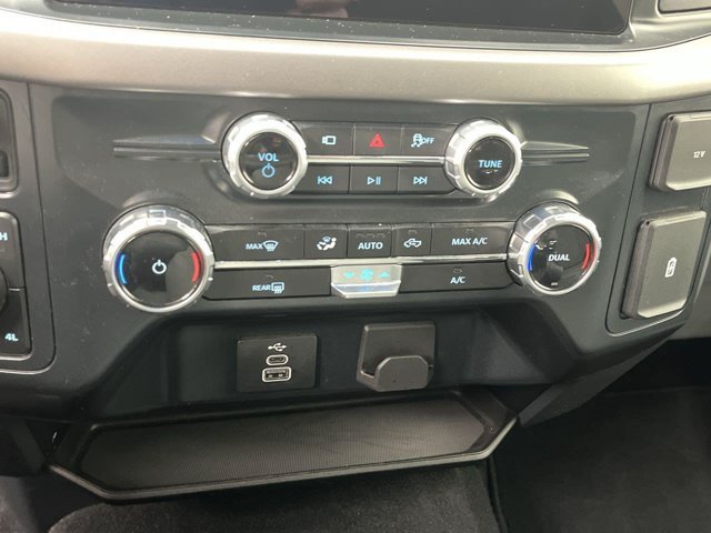 Used 2025 Oxford White Ford XLT image 19