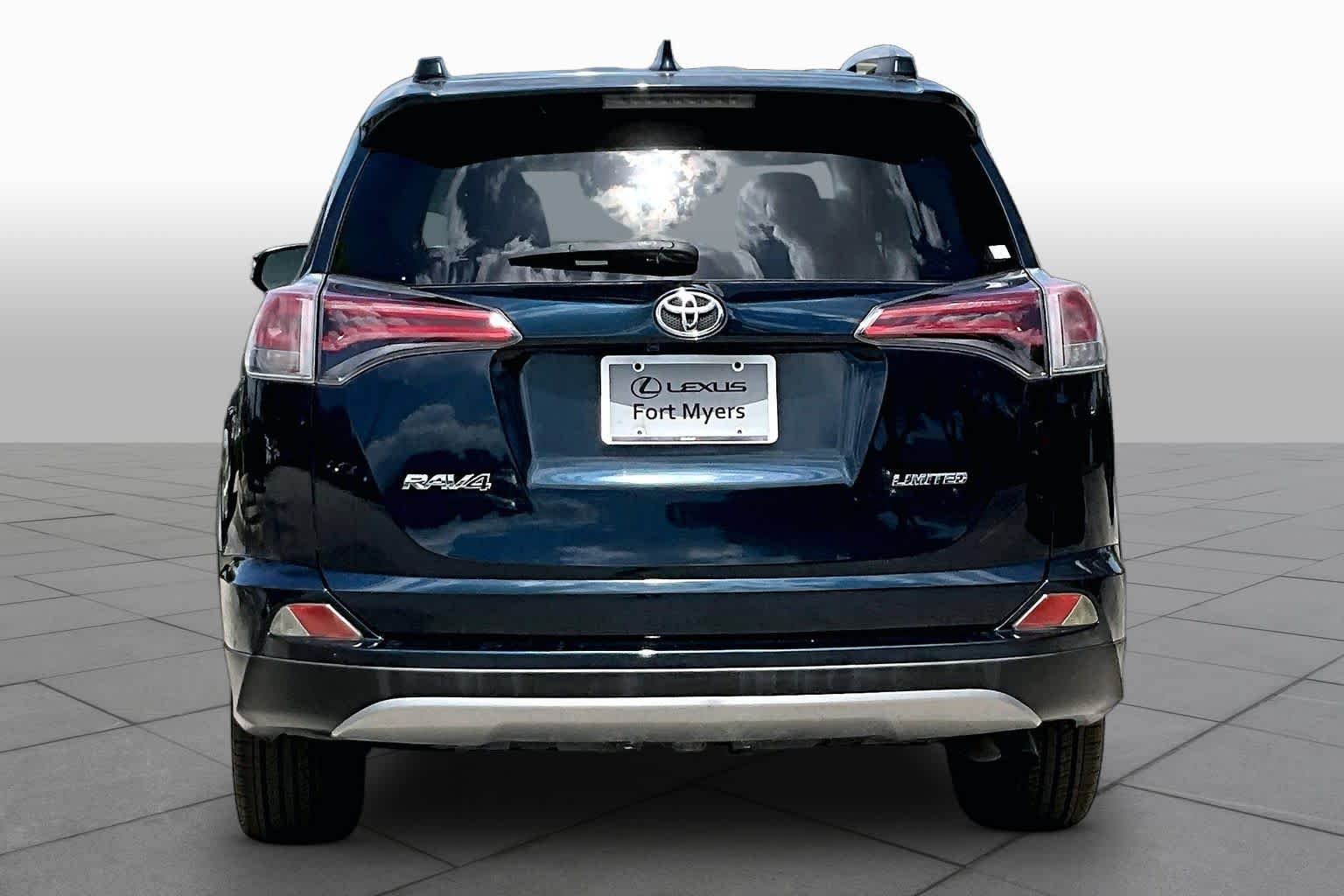 Used 2018 Galactic Aqua Mica Toyota Limited image 5