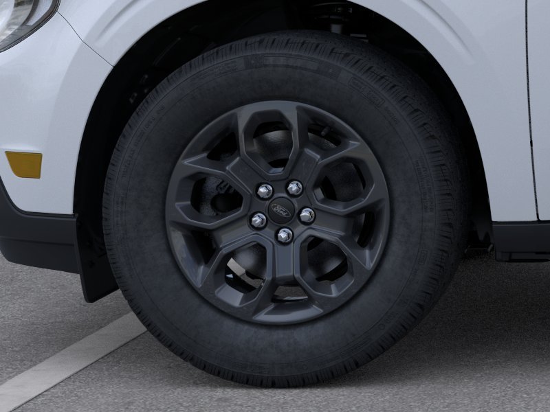 New 2026 Space White Metallic Ford XLT image 32