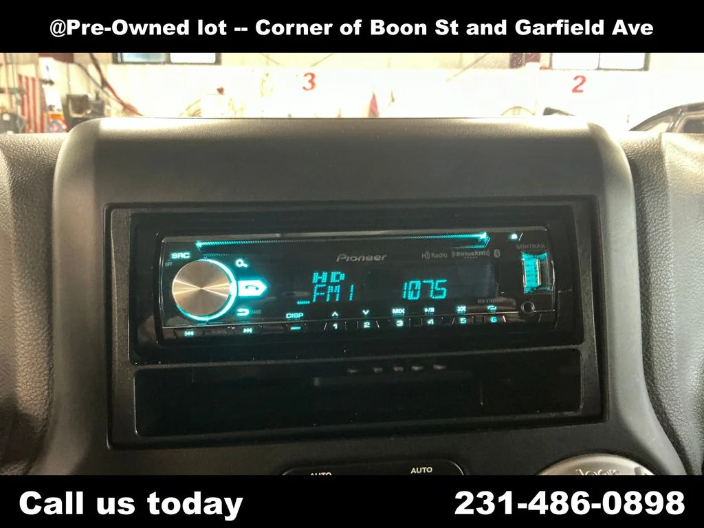 Used 2011 Black Jeep Unlimited Rubicon image 23