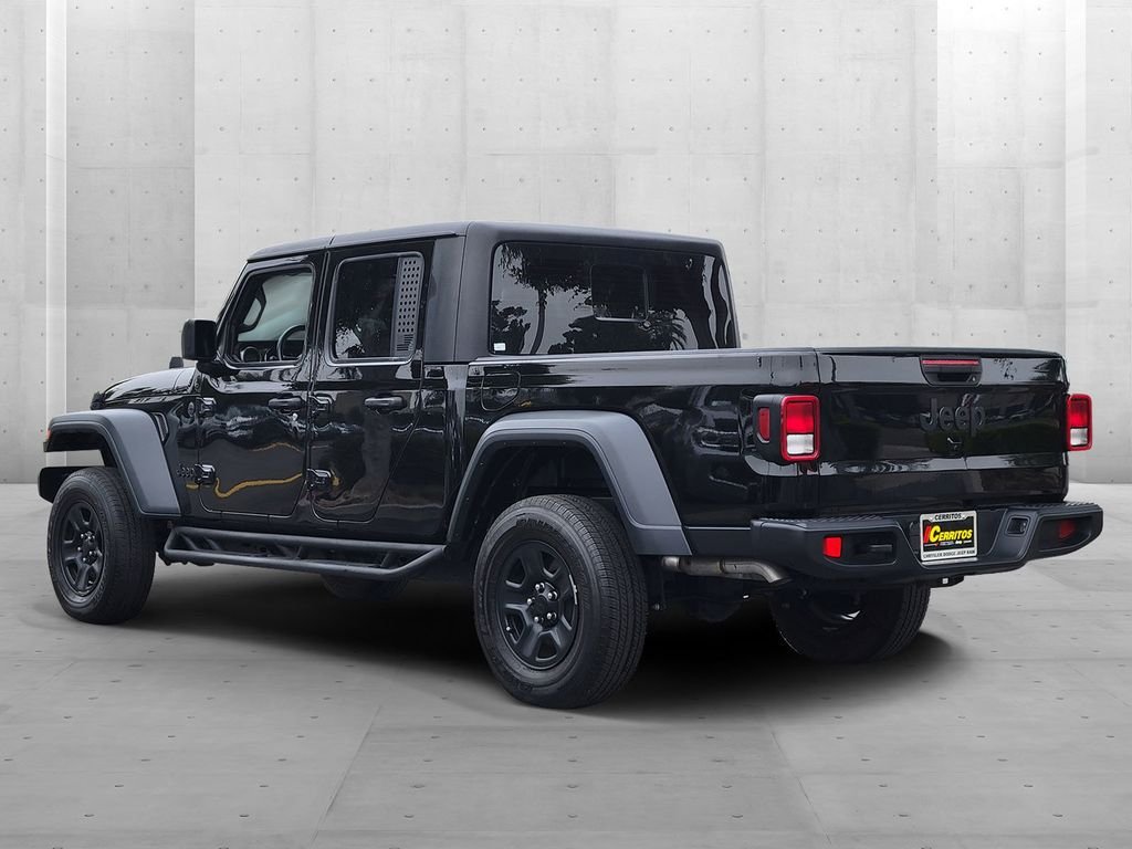 2023 Jeep Gladiator Sport photo 2