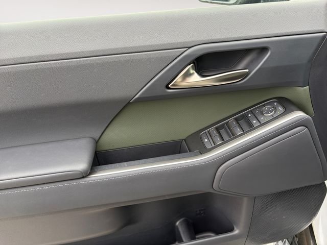 Used 2025 White Lexus 550 Overtrail image 10