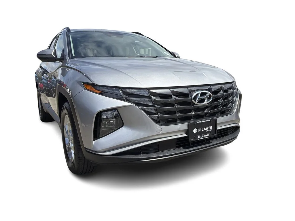 Used 2023 Shimmering Silver Hyundai AWD 2.5L Preferred Dilawri Certified   Local BC image 3
