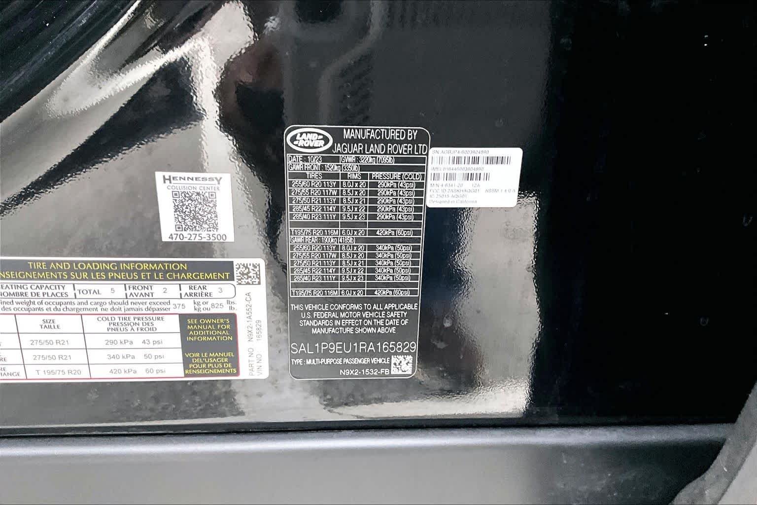 Used 2024 Santorini Black Metallic Land Rover SE image 37