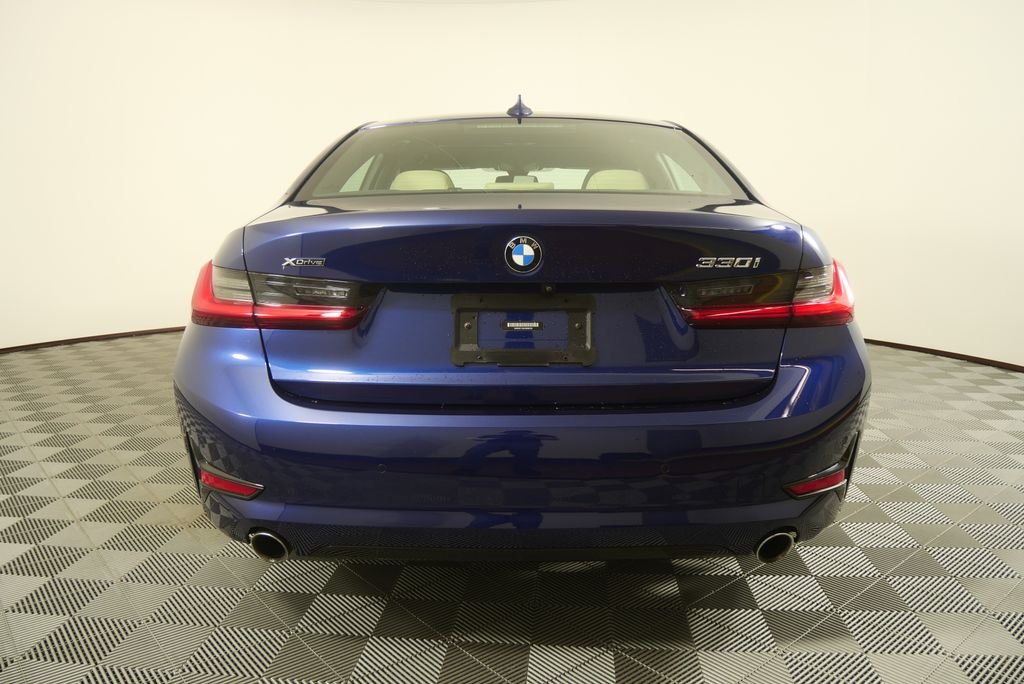 Used 2020 Mediterranean Blue Metallic BMW 330i xDrive image 4