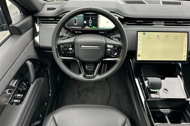 New 2026 Carpathian Grey Land Rover Dynamic SE image 13