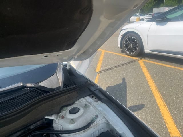Used 2018 Platinum White Pearl Honda LX 1.5T image 23