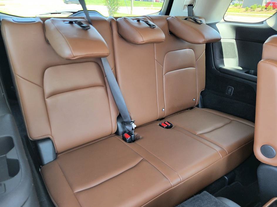 Used 2023 Super Black Nissan Platinum image 16