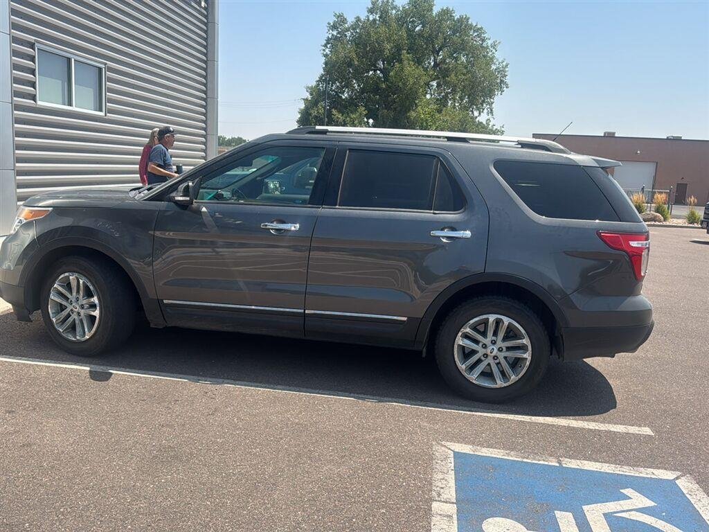 Used 2015 Magnetic Metallic Ford XLT image 7